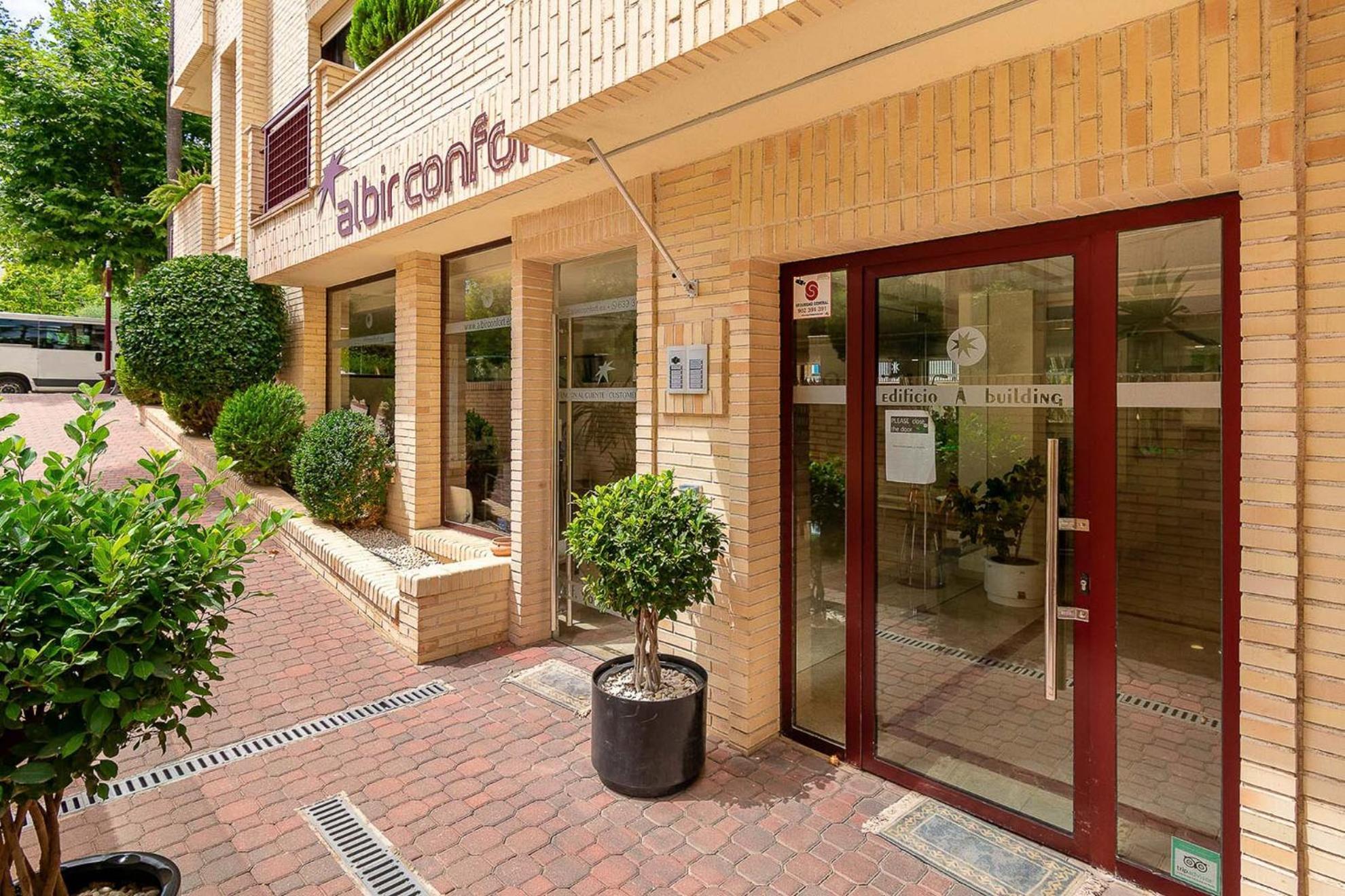 Apartamentos Albir Confort - Avenida 1 Dorm El Albir Eksteriør billede